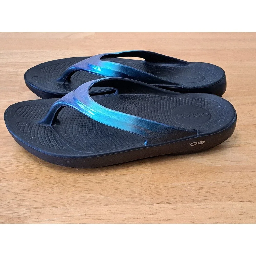 OOFOS Sport Recovery Luxe Sandals Flip Flops Comfort Metallic Blue Womens Sz 10